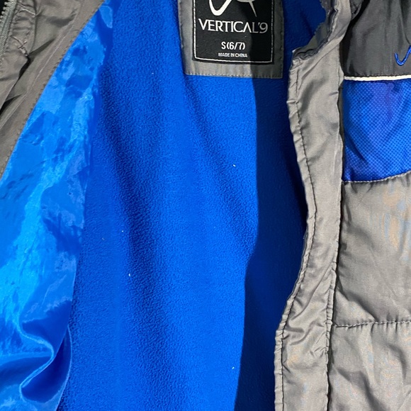 Jacket for boys size fits 7 /8 - Picture 2 of 3